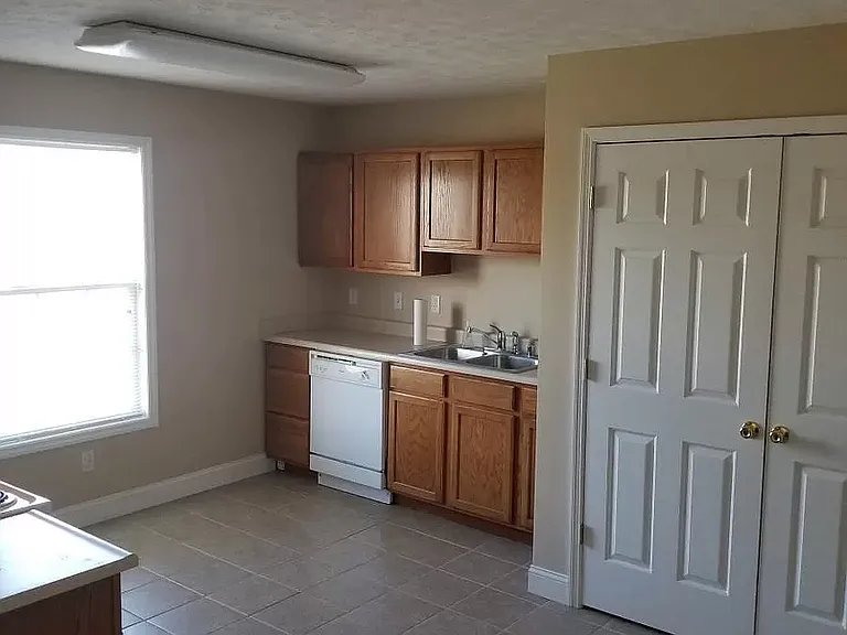 630 Hampton Way — Photo 18