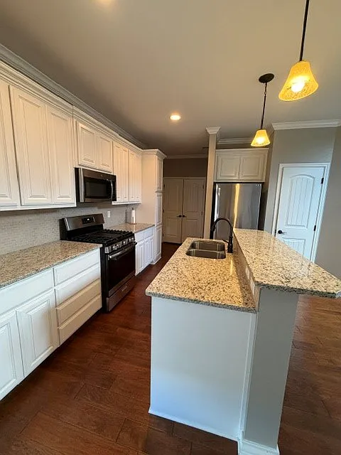 3 bed, 2.5 bath, 1636 sqft, $2,950 — Photo 4