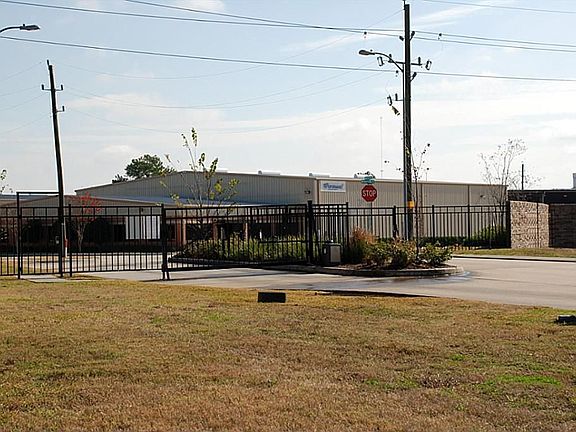 3rd image of 8947 Windfern Trace Dr
