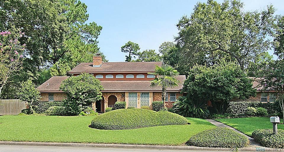 1st image of 402 S Diamondhead Blvd