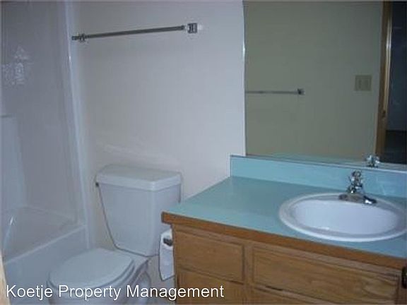 3rd image of 865 NW Prow St