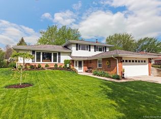 1424 S Williams St, Westmont, IL 60559