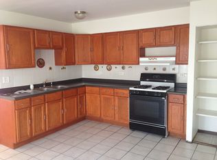 242 Highbury Dr, Elgin, IL 60120