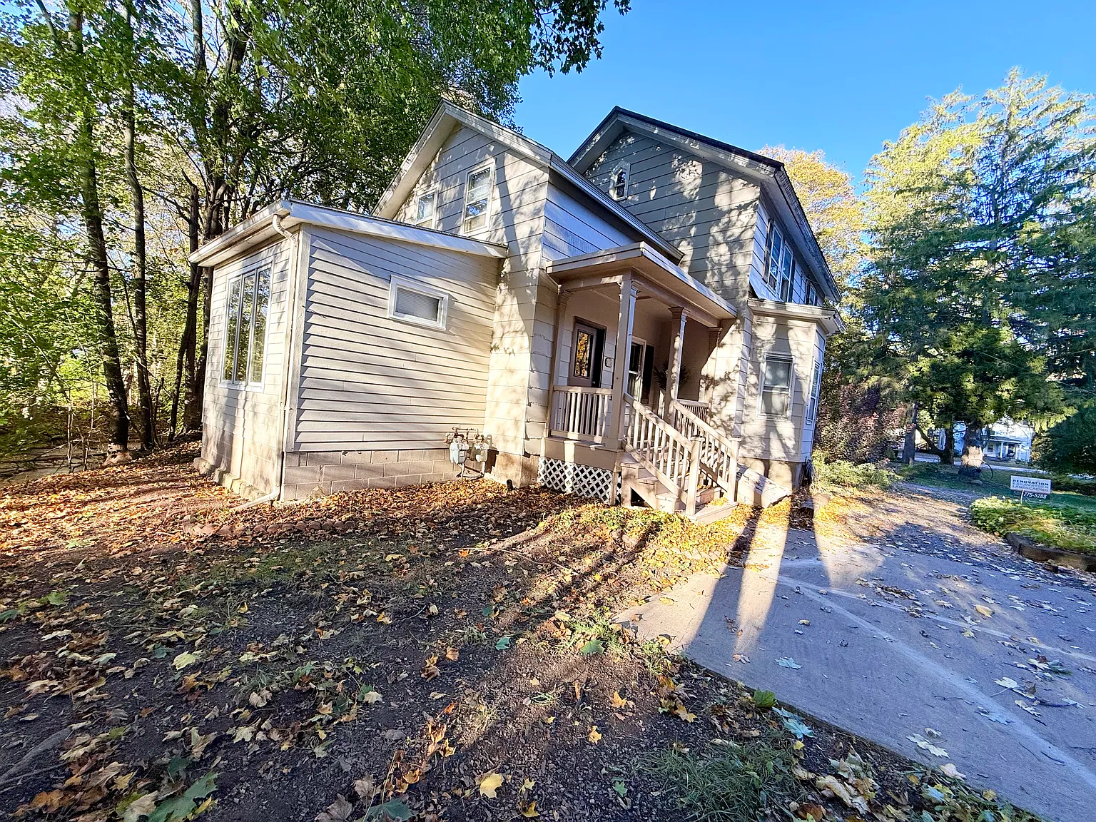 3 bed, 1000 sqft, $1,675 — Photo 2