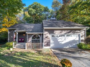 6330 Saybrook Dr, Kalamazoo, MI 49009