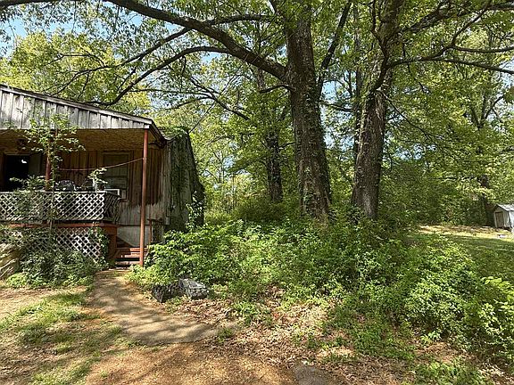 5th image of 5085 Clinton Rd