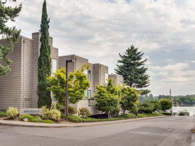 5858 S Riveridge Ln APT 16, Portland, OR, 97239