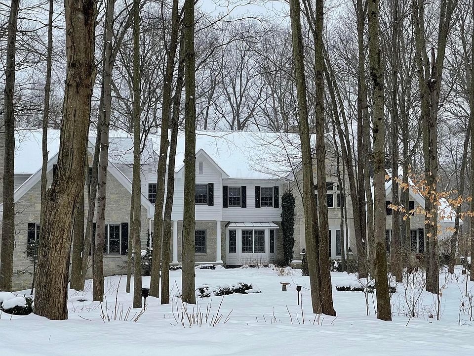 1st image of 600 Woods Hollow Ln