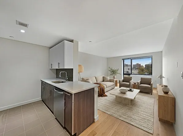 4472 11th St APT A201, Long Island City, NY 11101