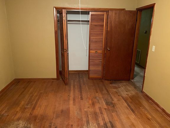 4th image of 4070 Senn Ct NE