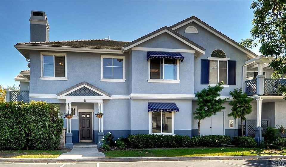 1st image of 8 Carlsbad Ln
