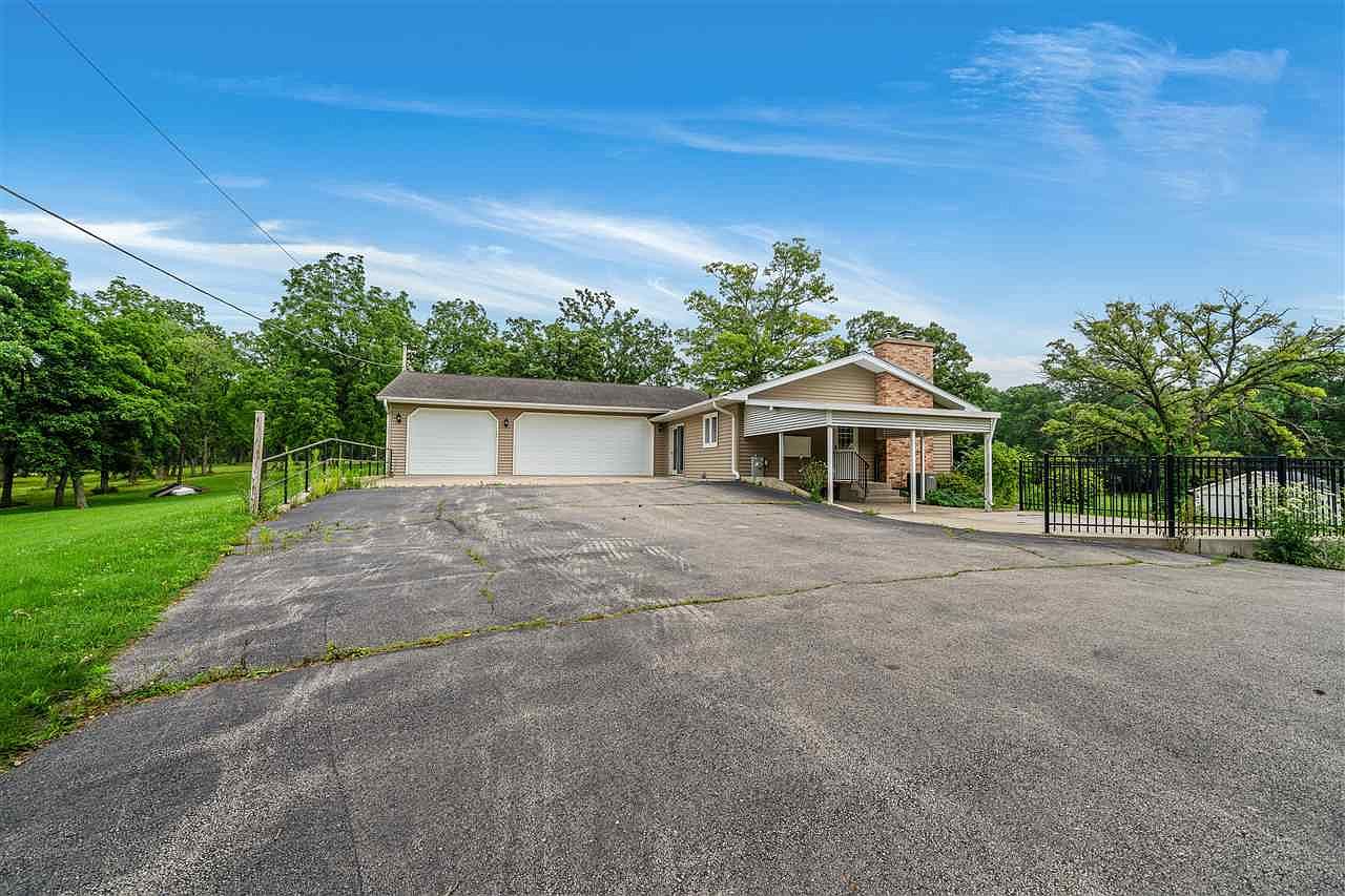 1977 N Meridian Rd, Chana, IL 61015 Zillow