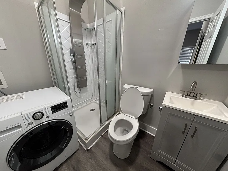 1235 W Huntingdon Street — Photo 13