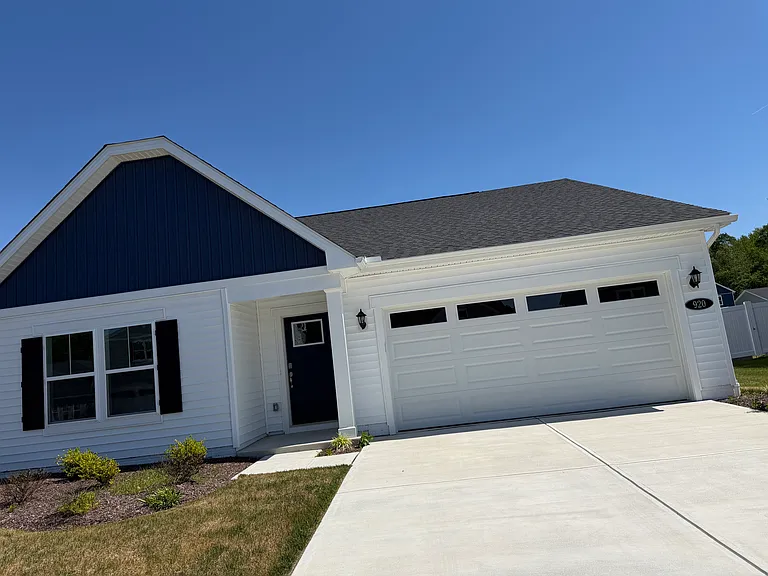 920 Jones Way — Photo 3