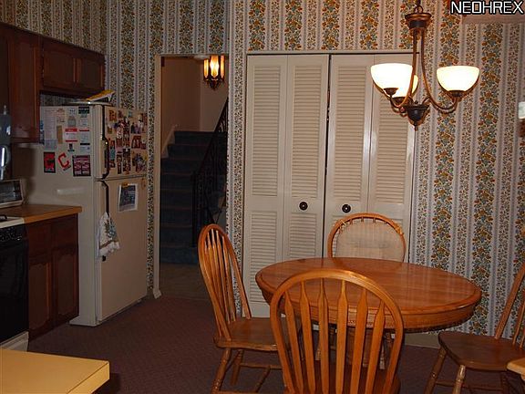 3rd image of 1952 Frances Dr