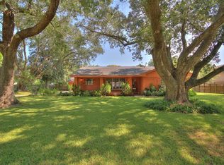 2103 Sprite Ln, Pearland, TX 77581