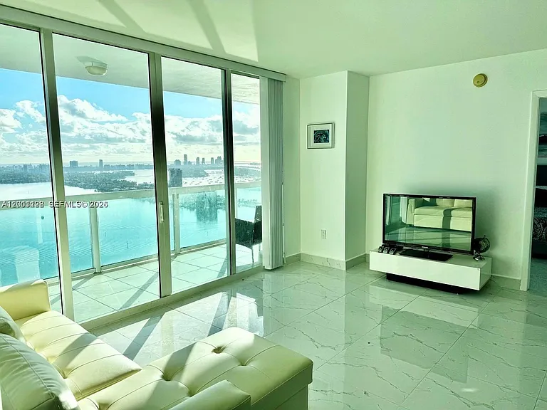 1800 N Bayshore Dr #3807 — Photo 8