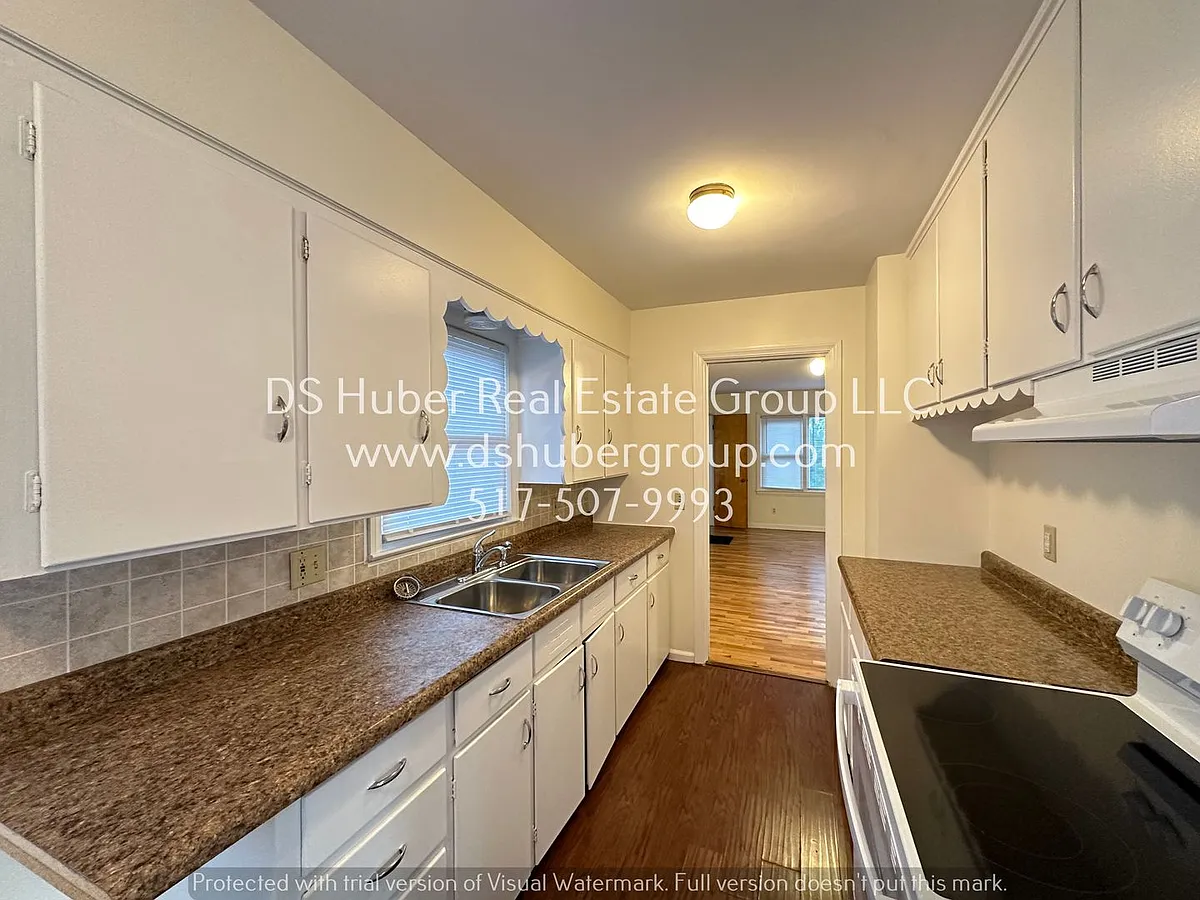 Building Photo - 1100 E Malcolm X St #B