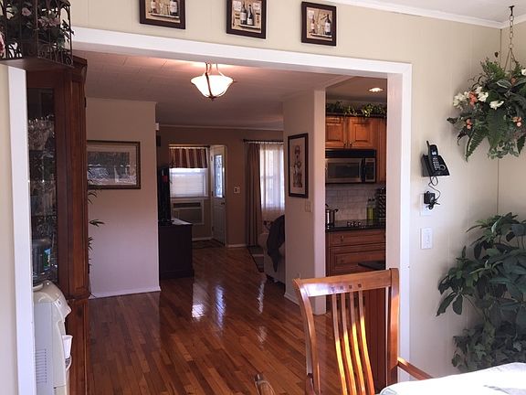 3rd image of 180 Vanderbilt Ave