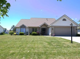 2220 Bluewater Trl, Fort Wayne, IN