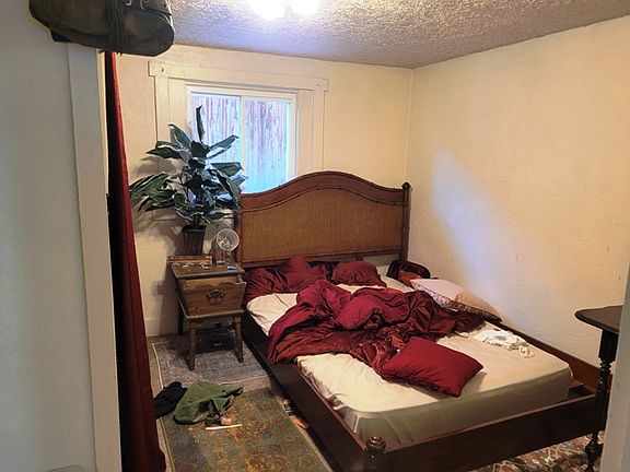 1123 University Ave. Apt. B - bedroom #2