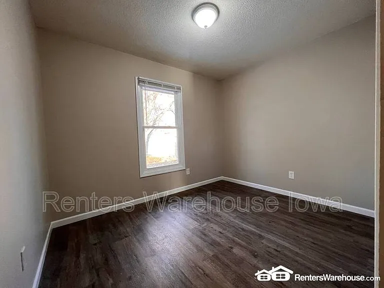 3012 Raccoon St — Photo 9