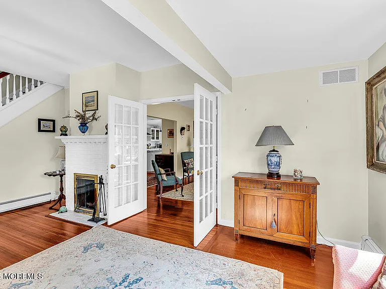 600 Saint Clair Ave — Photo 9
