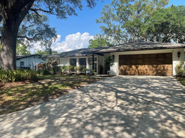 885 Victor Herbert Dr