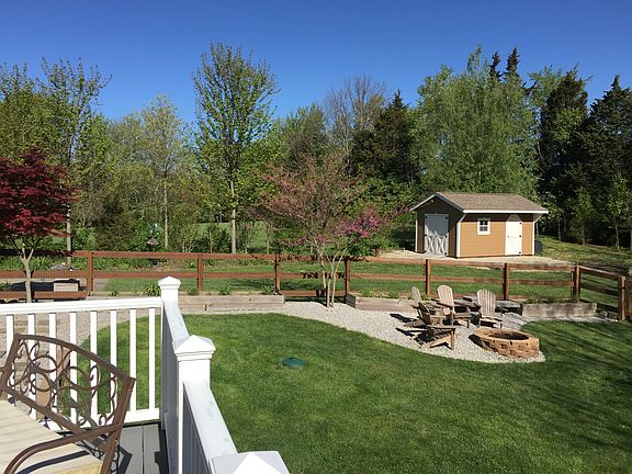 3rd image of 10027 Laurel Glen Dr