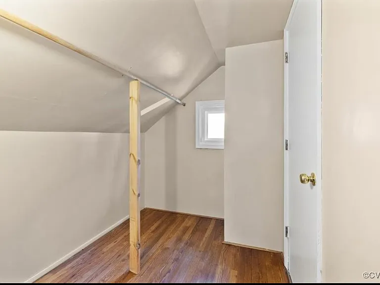 910 Orchard Rd — Photo 20
