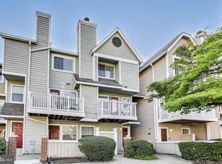 5701 Chapman Mill Dr APT 120, Rockville, MD 20852