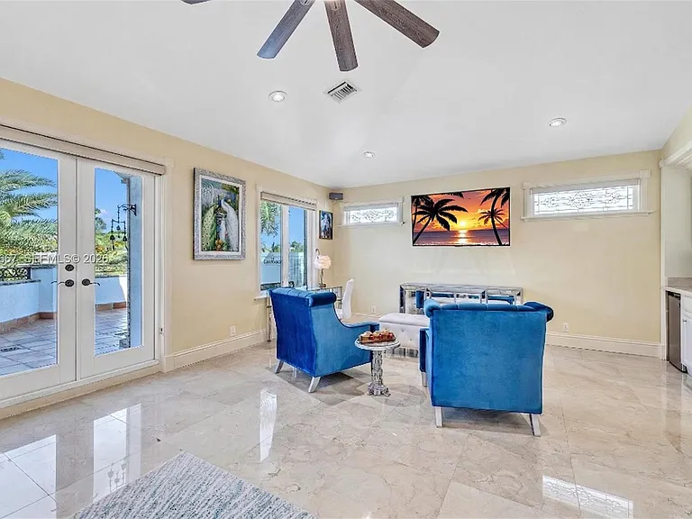 625 Poinciana Dr — Photo 45