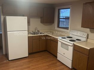132 Spring St #4, Auburn, ME 04210