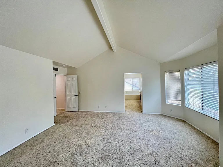 13940 Annandale Ln — Photo 17