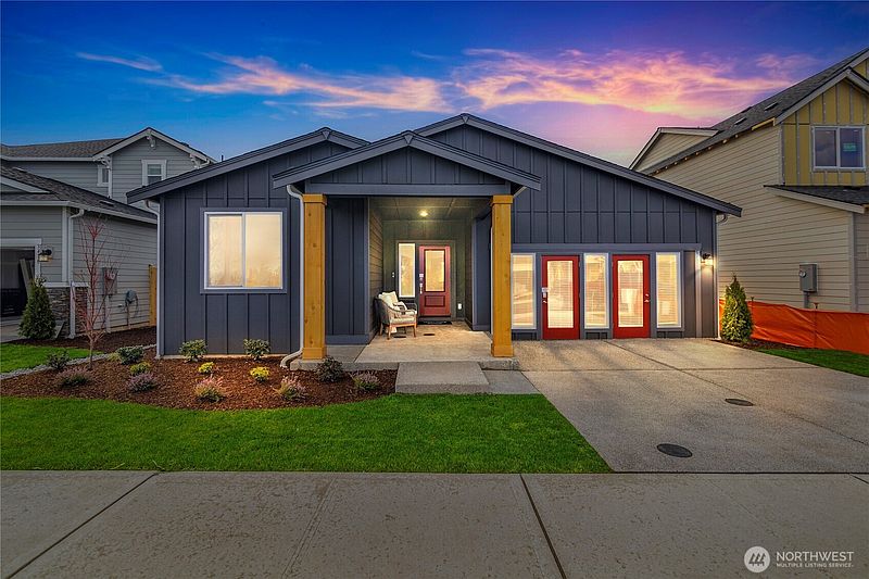 2nd image of 4971 Capilano Lane SW