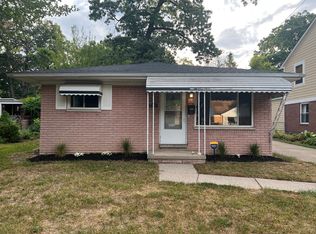23500 Rensselaer St, Oak Park, MI 48237
