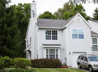 13 Winding Brook Rd, Hamburg, NJ 07419