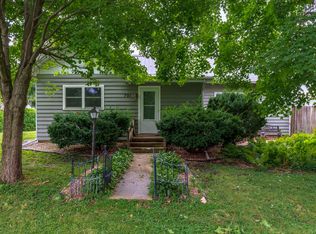 701 Grant St, Chenoa, IL 61726