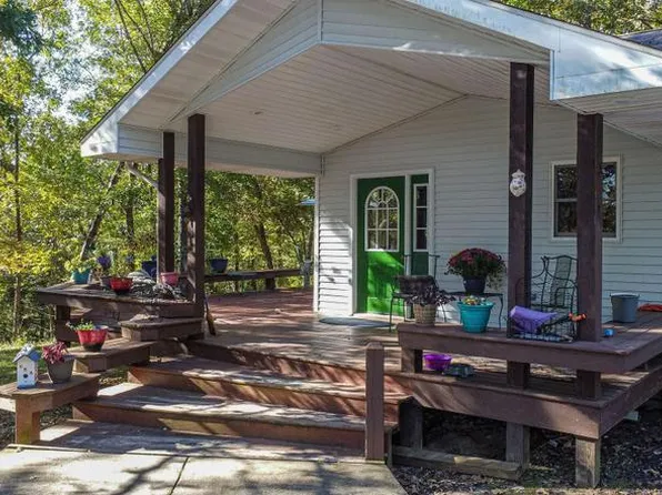 255 Paddle Wheel Rd, Gilbertsville, KY 42044