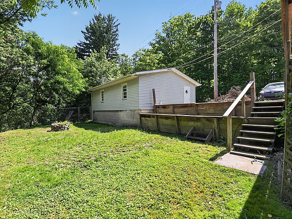 3rd image of 7738 Lewis Rd