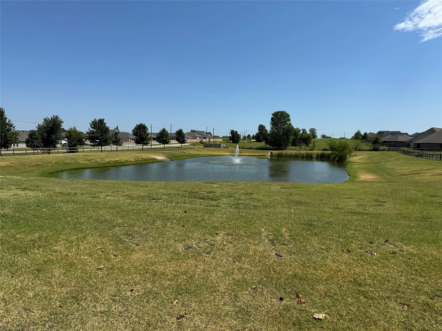 4 bed, 2.0 bath, 1954 sqft, $2,250 — Photo 3
