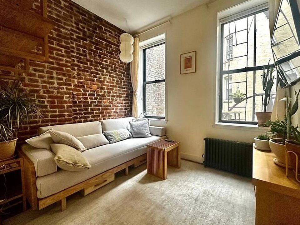1st image of 21 Catherine St APT 2B