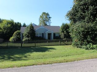 979 Greerland Dr, Nashville, TN 37204