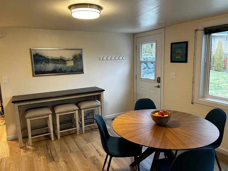 W Briar Cliff Dr — Photo 2