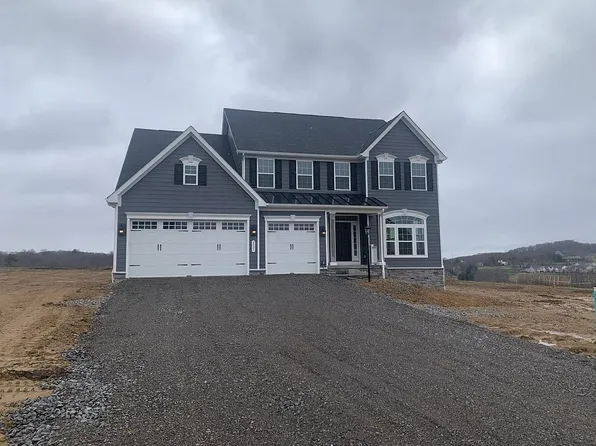 2021 Lily Dr, Valencia, PA 16059