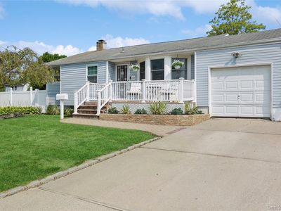 1301 Race Avenue, Medford, NY, 11763