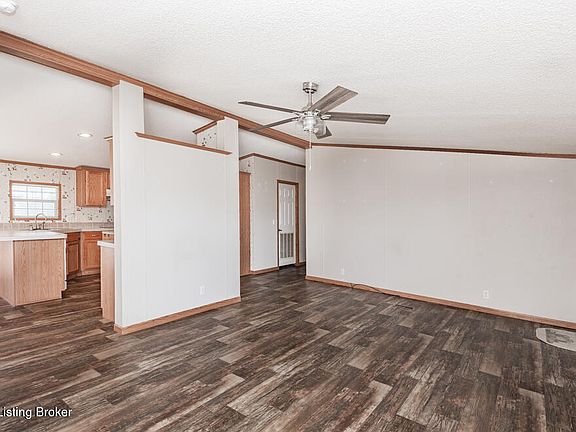5th image of 420 Pleasant Valley Rd