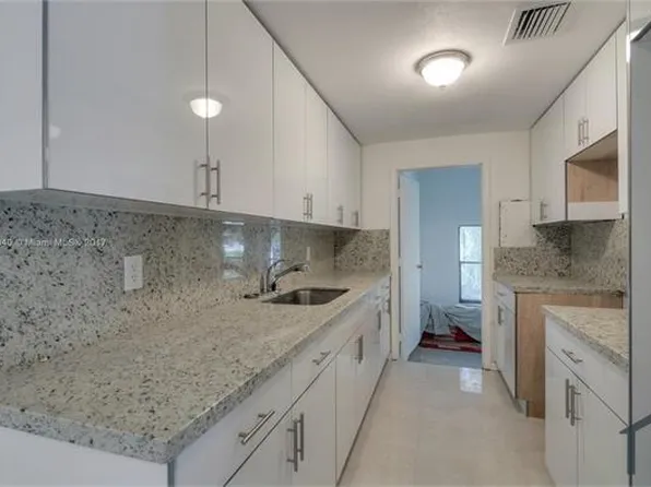 436 NE 160th St, Miami, FL 33162