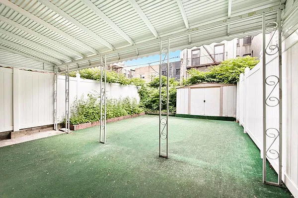 Rented by Nooklyn NYC LLC | media 4