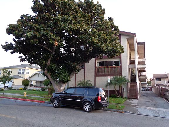 5th image of 344 W Lexington Dr #2